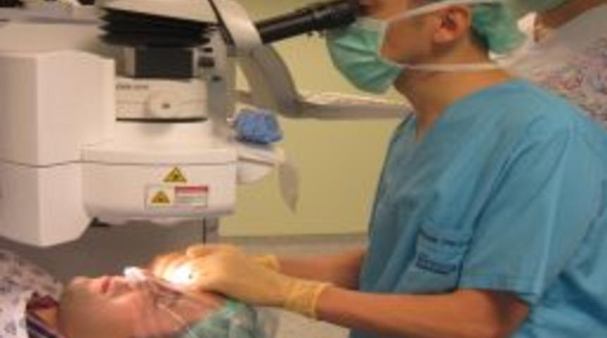 Yeterli Don&ouml;r Olmadığı I&ccedil;in Yurt Dışından Gelenlere Kornea Ameliyatı Yapılamıyor