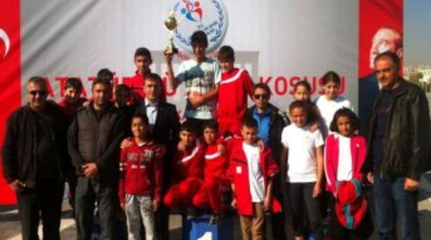 Nevşehir Atletizm Takımı Sezonu Şampiyonlukla A&ccedil;tı