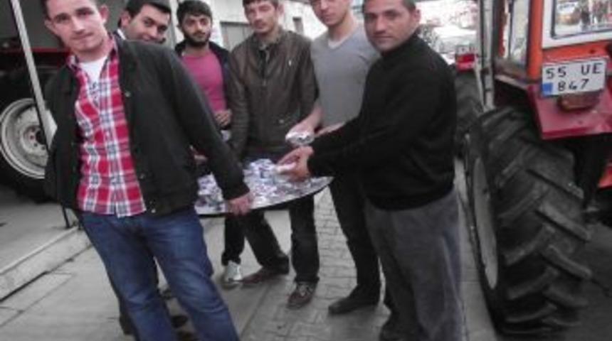 Feza Pansiyonu &Ouml;ğrencilerinden Aşure Ikramı