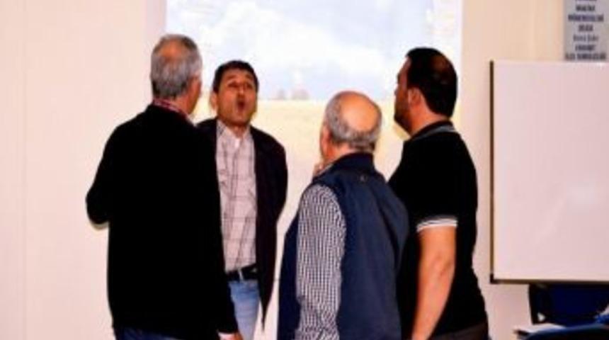 Makina M&uuml;hendisinden Hizmet İ&ccedil;i Eğitim Protestosu