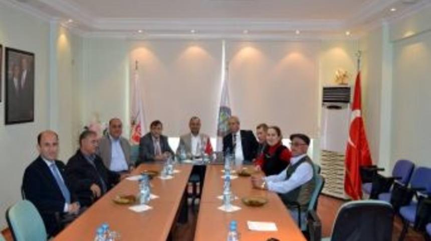 Salihli Ticaret Borsası&rsquo;ndan Anlamlı Hediye