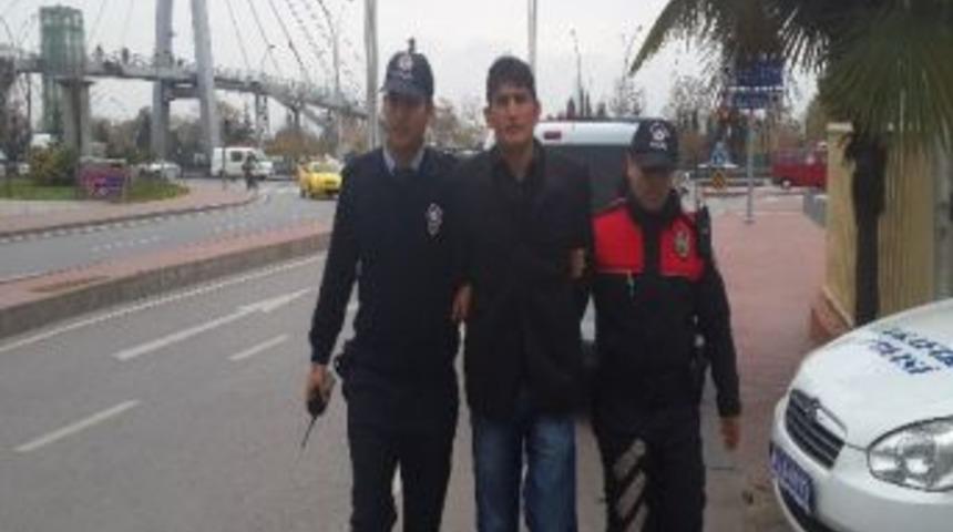 Tacizciyi Lin&ccedil;ten Polis Kurtardı