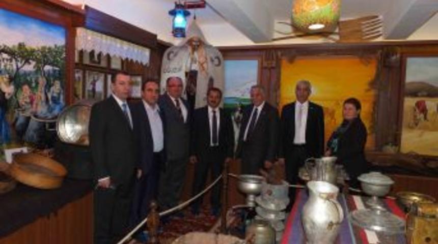 Milletvekilleri, Evrenseki K&uuml;lt&uuml;r Evi'nde Y&ouml;r&uuml;k Hayatını Inceledi