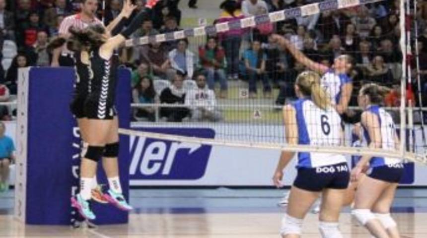 Acıbadem Bayanlar Voleybol Ligi
