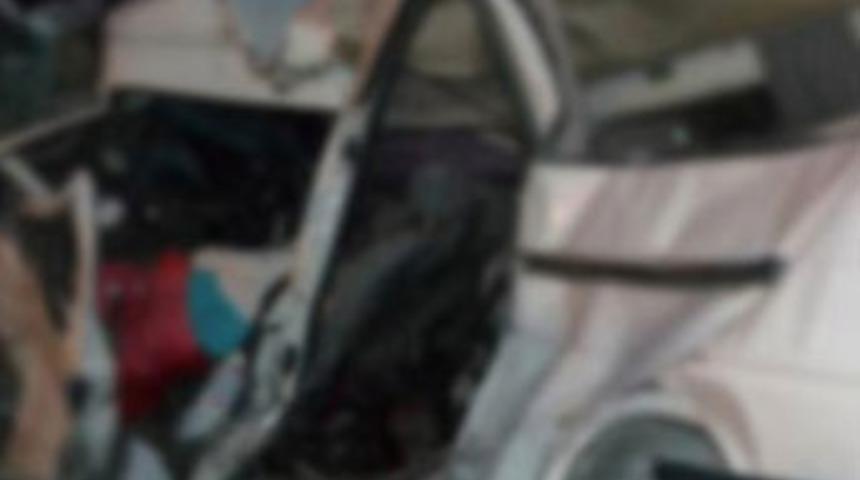 İş&ccedil;i minib&uuml;s&uuml; kaza yaptı: 9 &ouml;l&uuml;