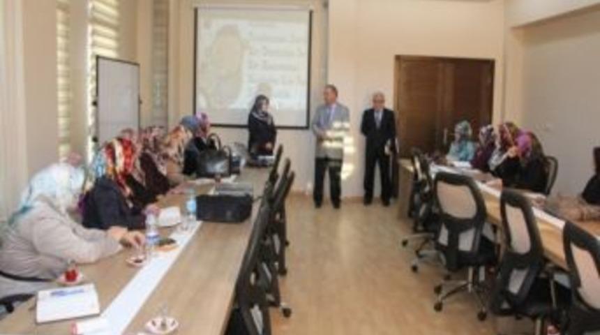 Aile Eğitim Programı Semineri Sakarya M&uuml;ft&uuml;l&uuml;ğ&uuml;'nde Ger&ccedil;ekleştirildi