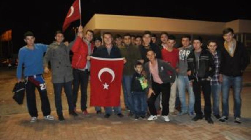 Son Kınalı kuzu askere uğurlandı