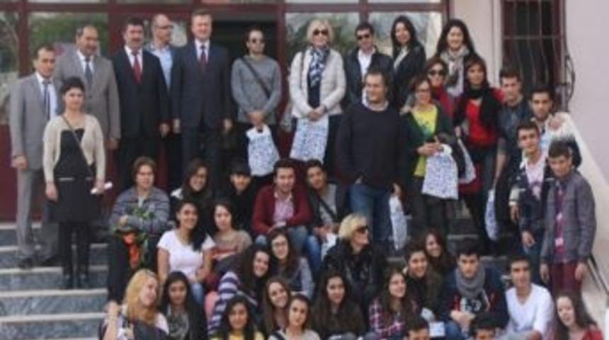 İtalyan Ve İspanyol &Ouml;ğrenciler Mut'ta