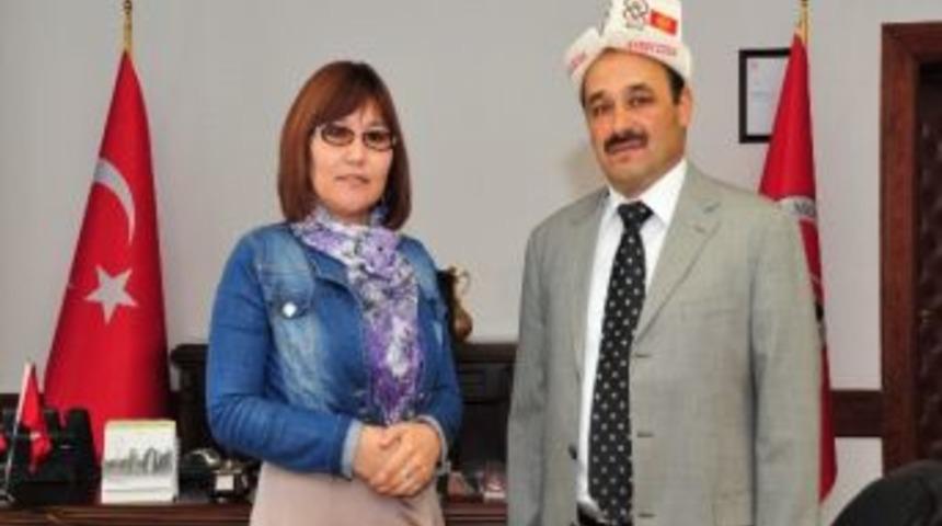 K&uuml;&rsquo;ye Yabancı Uyruklu &Ouml;ğretim Elemanı