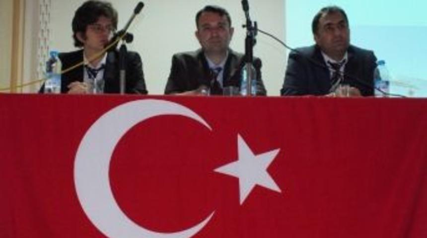 G&uuml;lşehir&rsquo;de &lsquo;&ccedil;ağlar &Uuml;st&uuml; Lider Atat&uuml;rk&rsquo; Konulu Sempozyum D&uuml;zenlendi