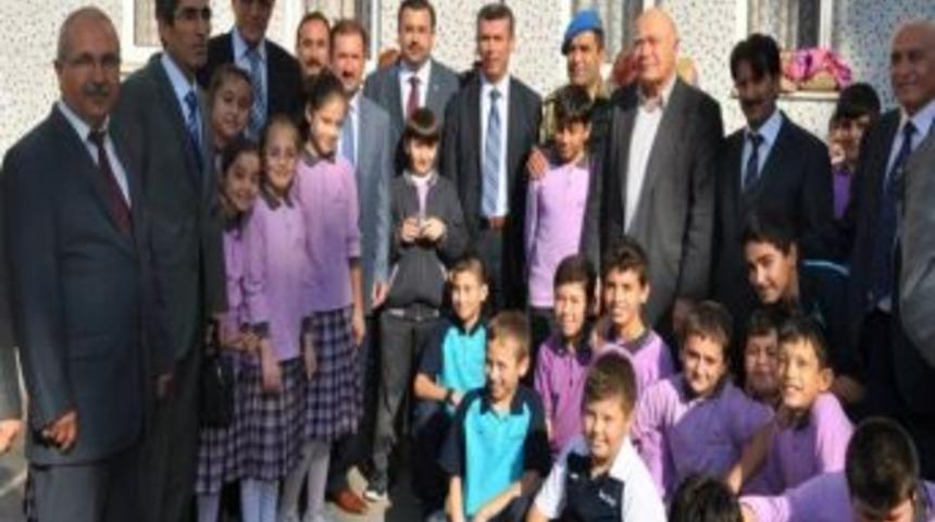 Kırkağa&ccedil;'ta Aşure Hayrı Coşkusu