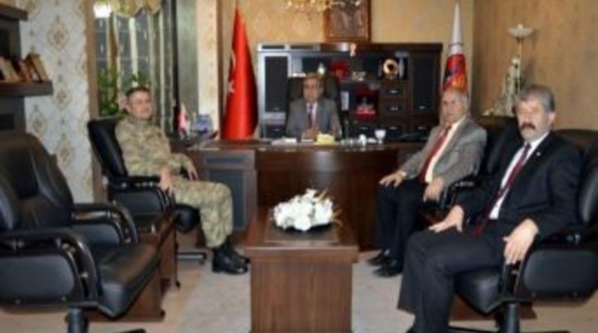 Alay Komutanı Akşit Ticaret Borsası&rsquo;nı Ziyaret Etti