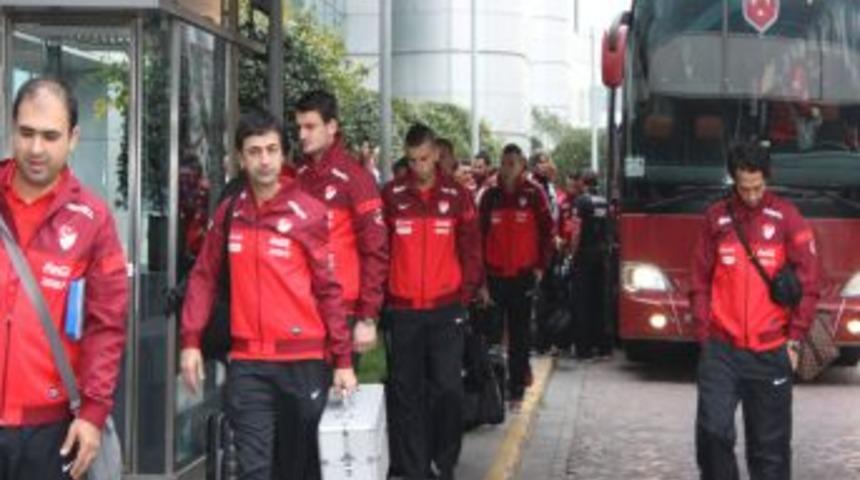 A Milli Futbol Takımı, Adana Gitti