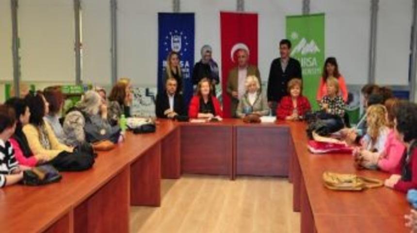 Ressam G&ouml;n&uuml;ll&uuml;ler Kent Konseyi&rsquo;nde Buluşuyor.