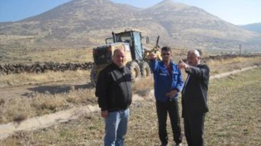 Subaşı Köyü'nde 10 Kilometrelik Yolda Islah Çalışması Yapılıyor