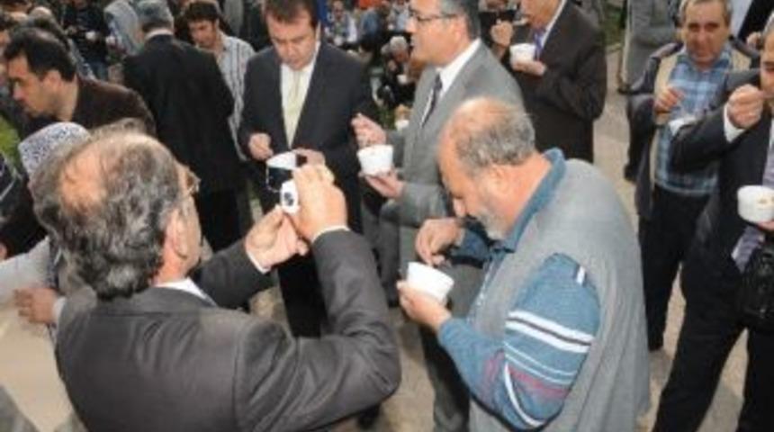 Şehit Ve Gazi Yakınlarından Aşure İkramı