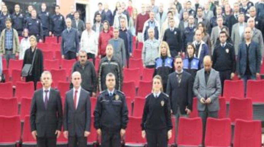 Emniyet Mensuplarına 'Aile İ&ccedil;i İletişim' Semineri Verildi