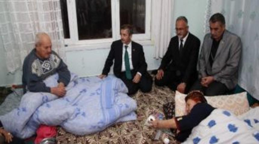 Başkan Tahmazoğlu, Cem Evi&rsquo;nde İftar Yemeği Verdi