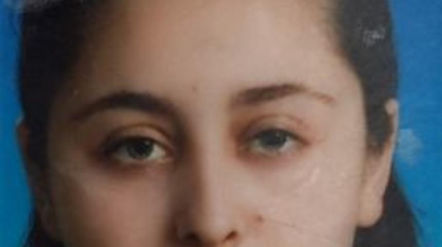 20 Senedir M&uuml;cadele Ettiği Kansere Yenildi