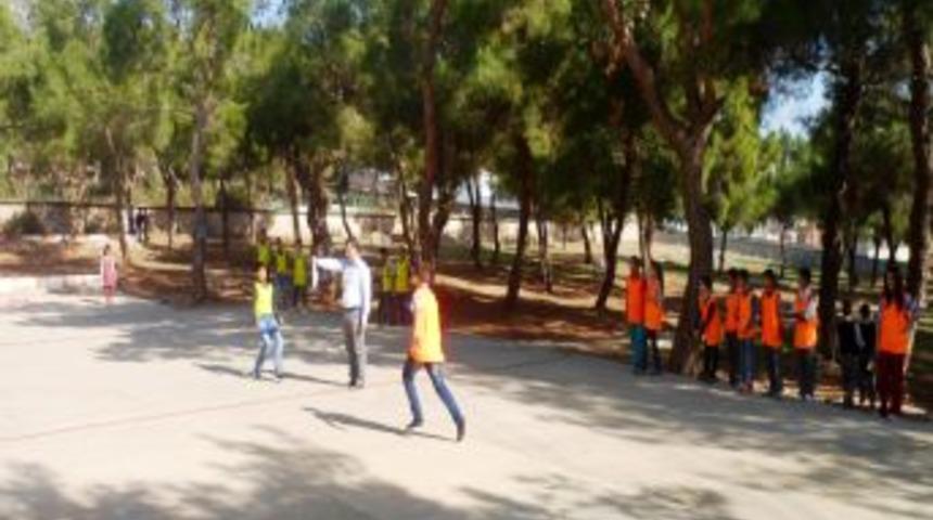 Avrupalı &Ouml;ğrencilere Seksek, Mendil Kapmaca Ve Yakartop &Ouml;ğretilecek