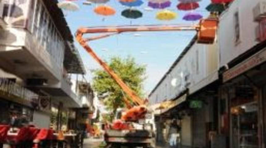 Şemsiyeli Sokak Yenilendi