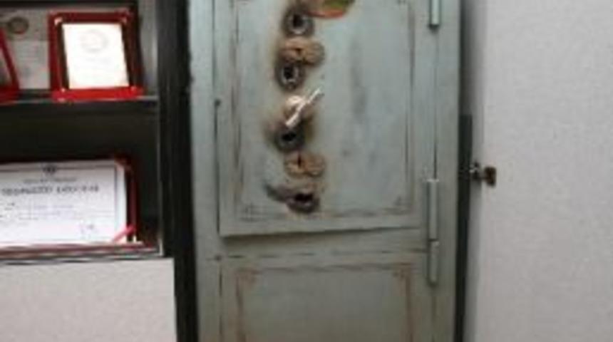 Ünye’de Hırsızlar 9 Adet Tabanca Çaldı