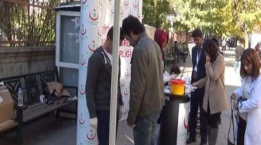 Siirt&rsquo;te Diyabet Eğitim Standı A&ccedil;ıldı