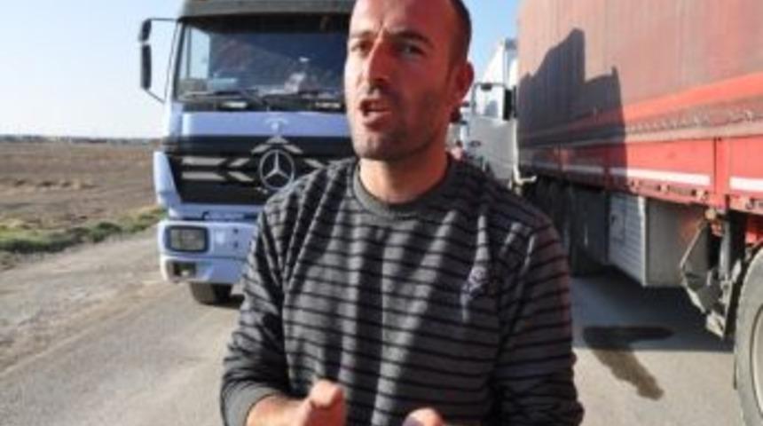 Habur Sınır Kapısı'nda Ara&ccedil; Kuyruğu Eridi