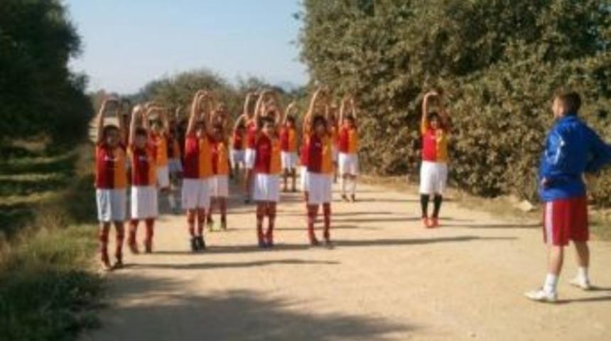 Galatasaray Futbol Okulu Her Yerde &Ccedil;alışıyor