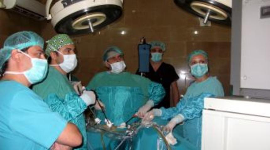 Z&uuml;beydehanım Doğumevi'nde Kapalı Ameliyat