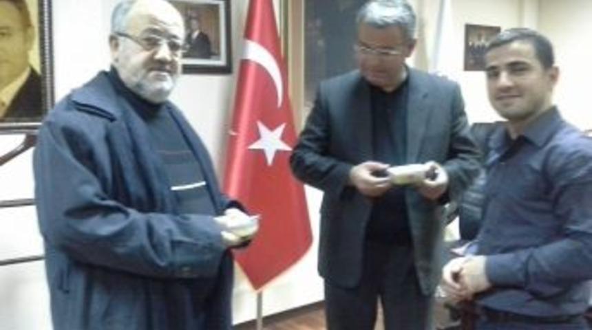 Hayat Akademi Kamu Kurumlarına Aşure Dağıttı