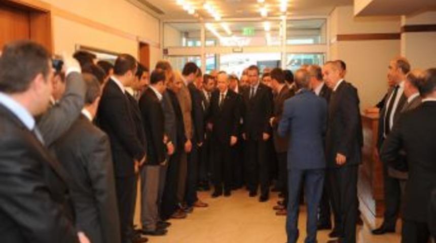Bah&ccedil;eli, Almanya'ya Gitti