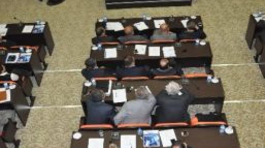 İl &Ouml;zel İdaresinin B&uuml;t&ccedil;esi G&ouml;r&uuml;ş&uuml;ld&uuml;