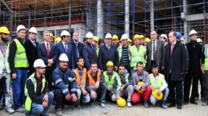 Gen&ccedil;lik Ve Spor Bakanı Suat Kılı&ccedil; İle Yıldırım Demir&ouml;ren&rsquo;den, Hasan Doğan Milli Takımlar Kampına Ziyaret