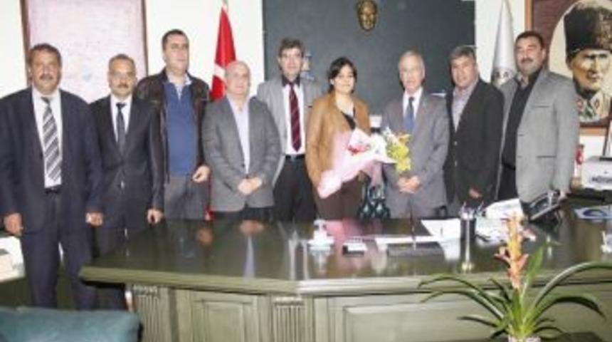 Başkan Acar'a Teşekk&uuml;r Ziyareti
