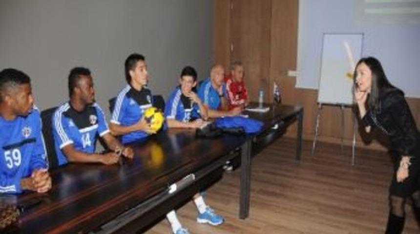 Kasımpaşa&rsquo;nın Yabancıları T&uuml;rk&ccedil;e &Ouml;ğreniyor