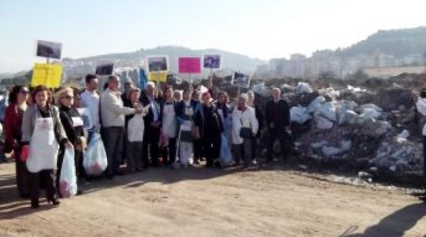 Chp&rsquo;li Kadınlar Sahil Temizliği Yaptı