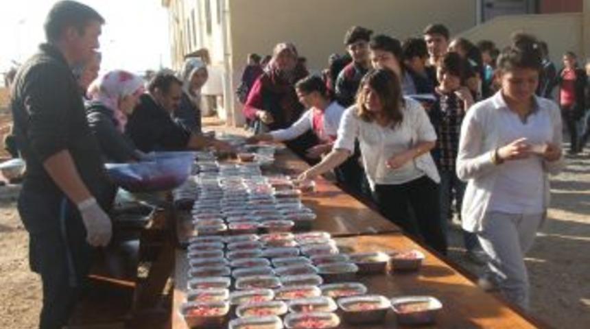 G&uuml;lnar Anadolu Lisesi'nde Aşure G&uuml;n&uuml; Etkinliği