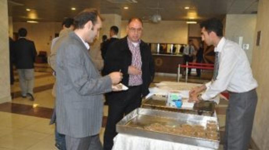 Hatay'da "alevi-s&uuml;nni Kardeşliği Ve Aşure" Paneli