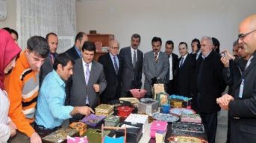 Ruh Sağlıkları İ&ccedil;in Emek Verdikleri Eserler Beğeniye Sunuldu