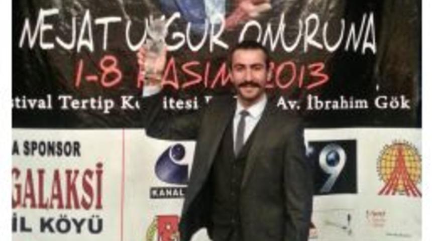 En Iyi Yardımcı Erkek Oyuncu Zirve&rsquo;den