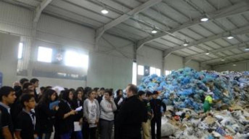 &Ouml;ğrenciler Geri D&ouml;n&uuml;ş&uuml;m Ve Yeniden Kullanıma Dikkat &Ccedil;ekiyor