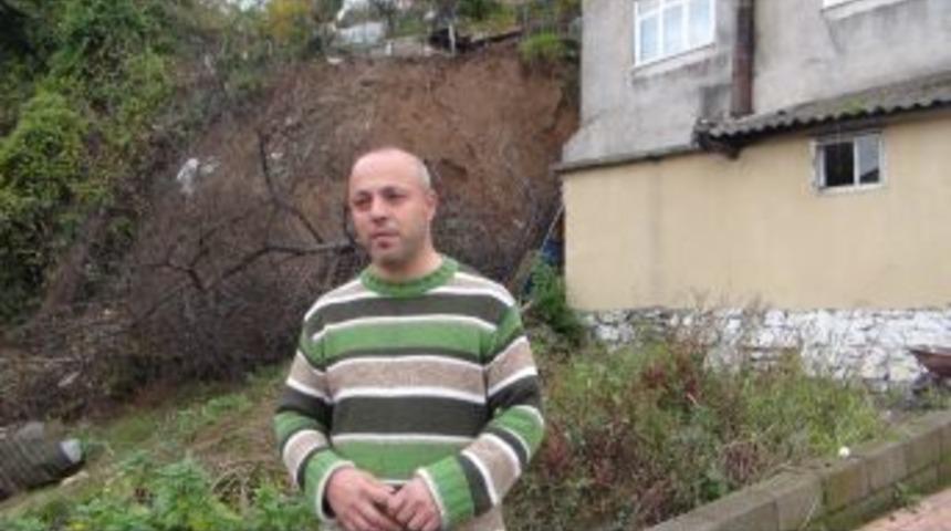 Mahalle Halkı Heyelan Alanına Duvar Istiyor