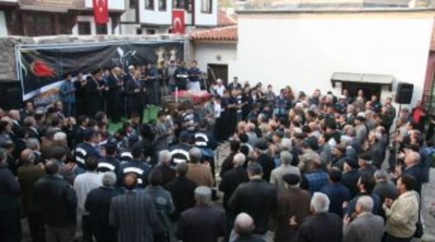 &lsquo;sultan Divani Anma Ve 40 Hatimli Şifalı Aşure&rsquo; Etkinlikleri