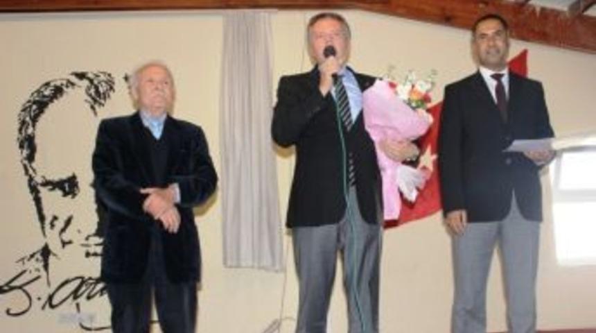 Ayvalık’ta Muzaffer İzgü Coşkusu