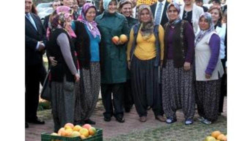 Hayr&uuml;nnisa G&uuml;l Mersin'de Festival Alanını Gezdi