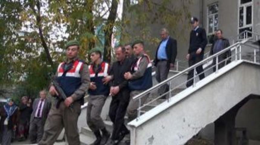 Kayınbiraderini Bı&ccedil;akladığı Iddia Edilen Enişteye 6 Yıl Hapis Cezası