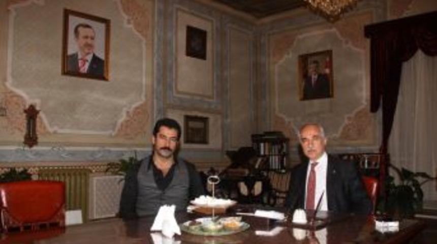 Akt&ouml;r İmirzalıoğlu Dar&uuml;laceze&rsquo;yi Ziyaret Etti