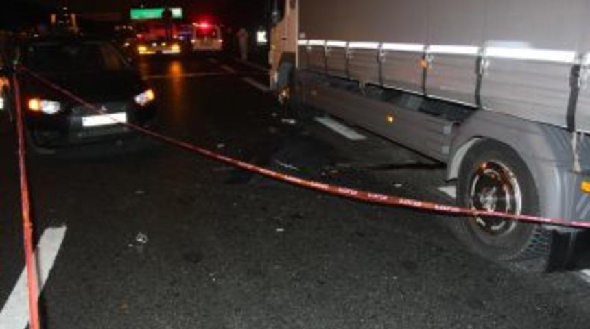 TEM&rsquo;de Kaza: 1 &Ouml;l&uuml;, 2 Yaralı