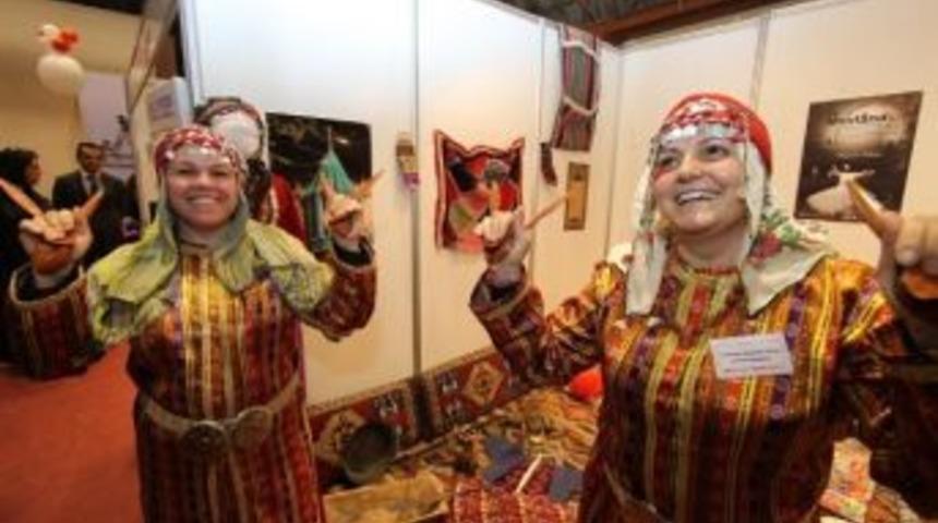 T&uuml;rkiye&rsquo;nin Renkleri Konak&rsquo;ta Buluşacak